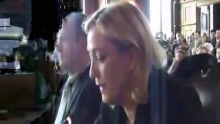 Intervention héroïque de Marine Le Pen contre deux socialistes corrompus, CLASH