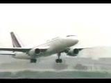 Avião caindo - acidente aereo (surpreendente)