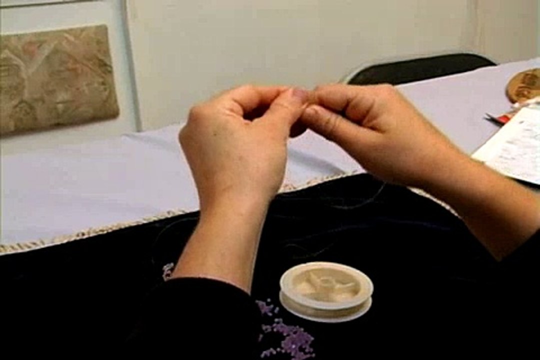 How to Make Beaded Necklaces : How to Thread Beads for Flower Bracelets