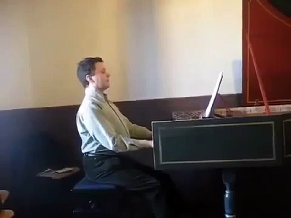 Kidding around   'Happy tree friends' theme for solo harpsichord!