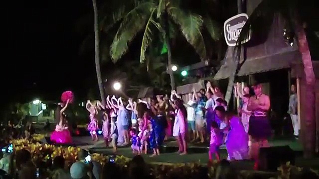 Hawaii (Day 4: Germaines Luau) Part 9