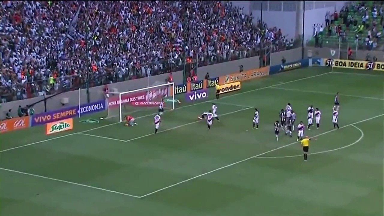 Ronaldinho is Back - Amazing Free Kick Goal vs...