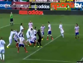 Ronaldo'dan Godin'in suratına yumruk!