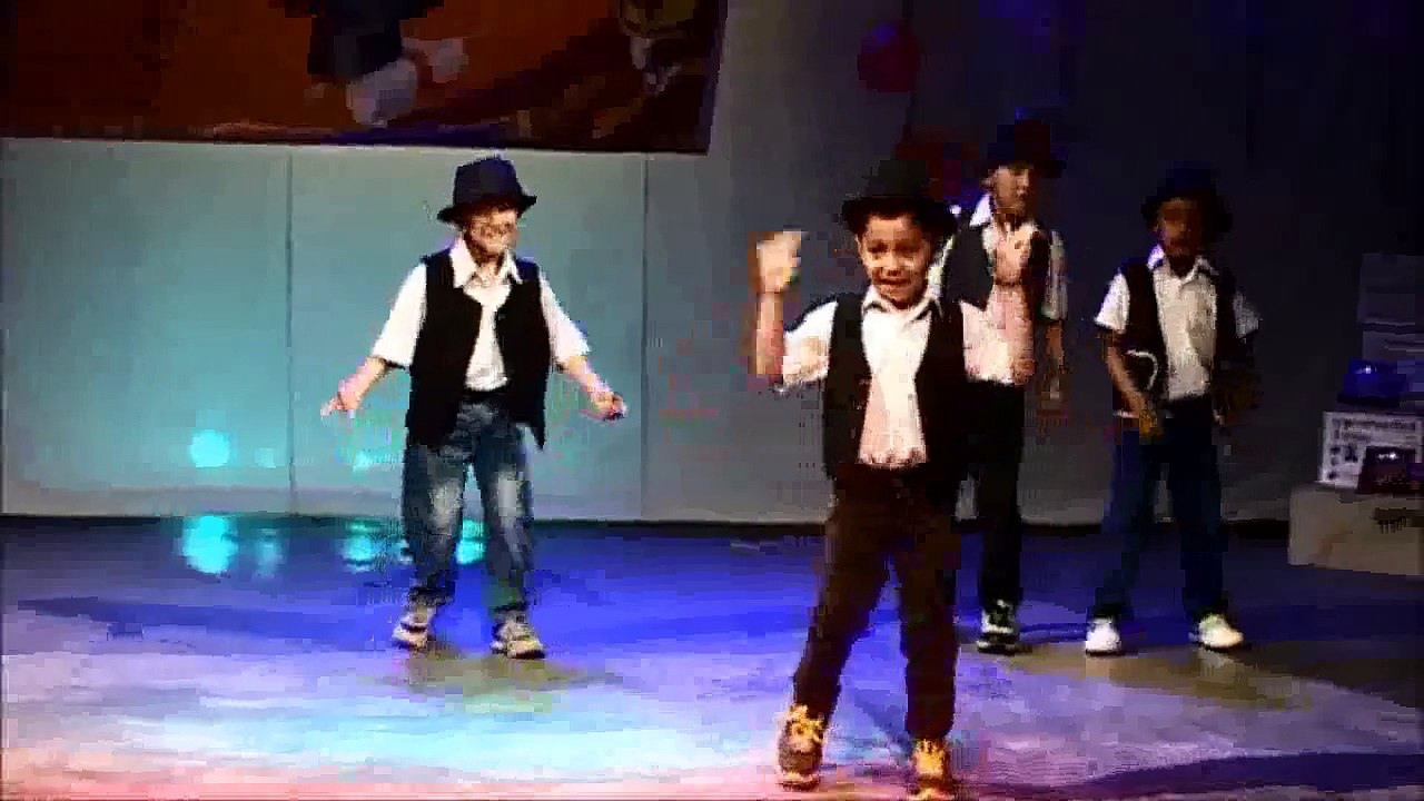 Uptown Funk dance by childrens
