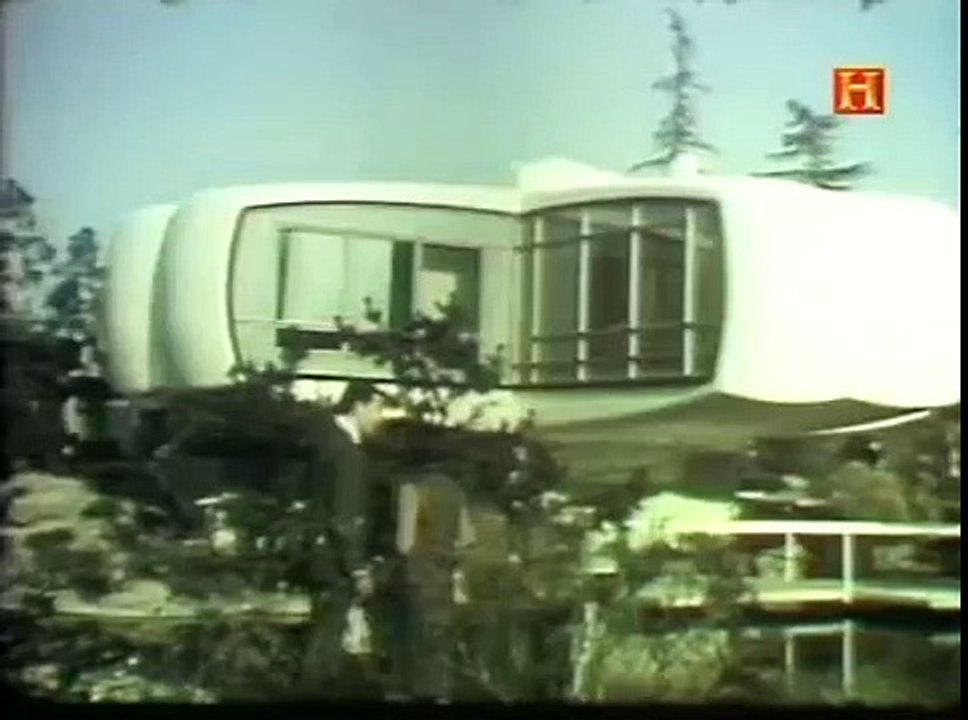 Levitating frying pan in Monsanto house?