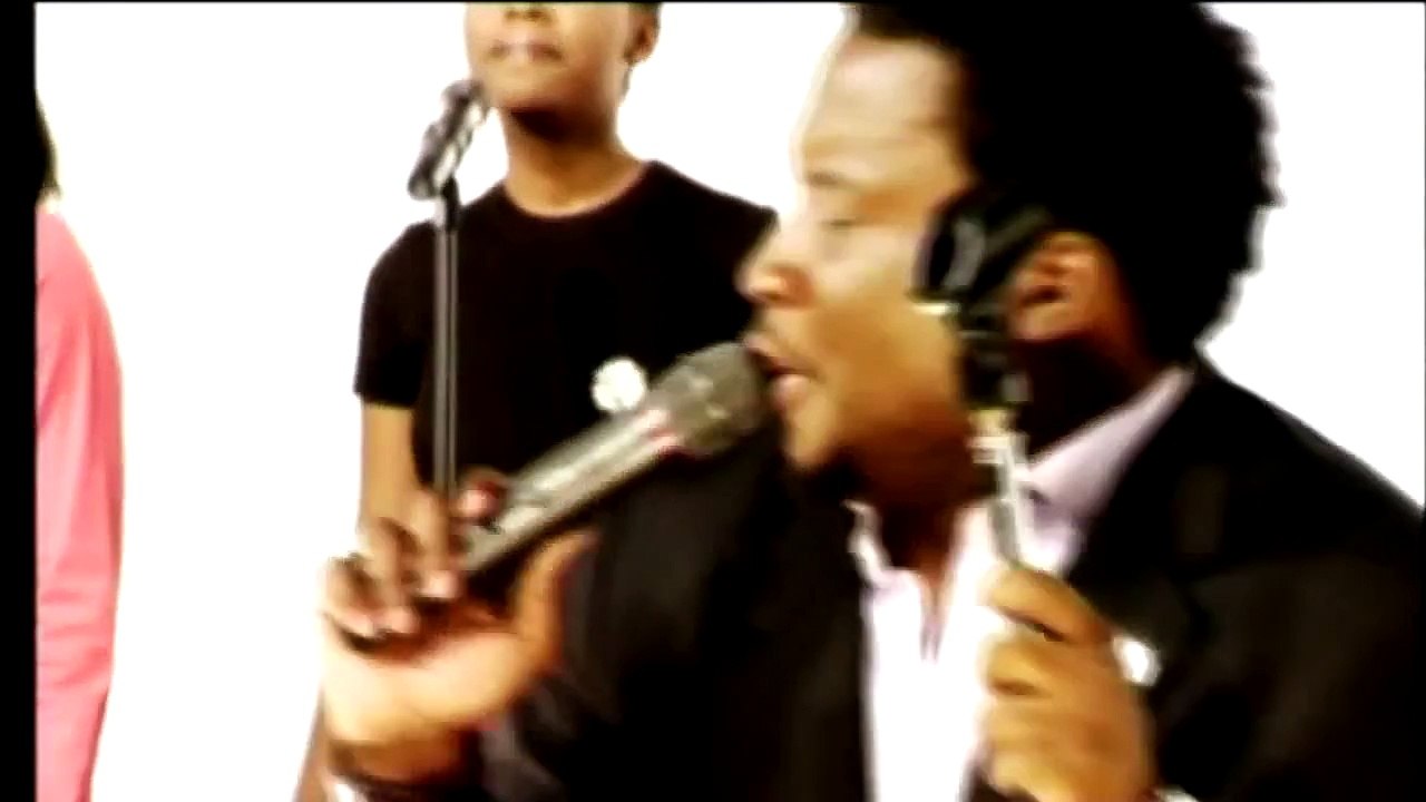 Sonnie Badu - Covenant Keeping God (Live Version)