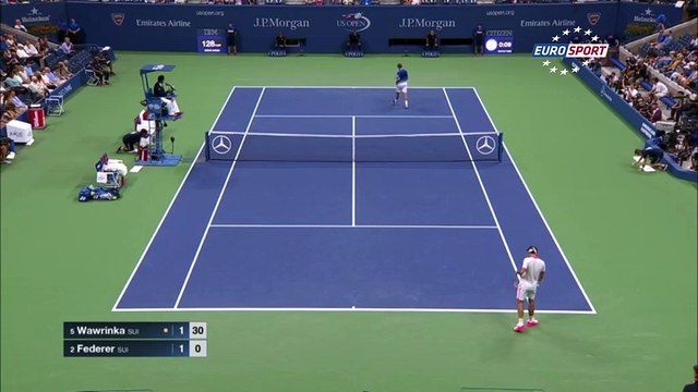 US Open - Le retour en demi-volée de Federer contre Wawrinka