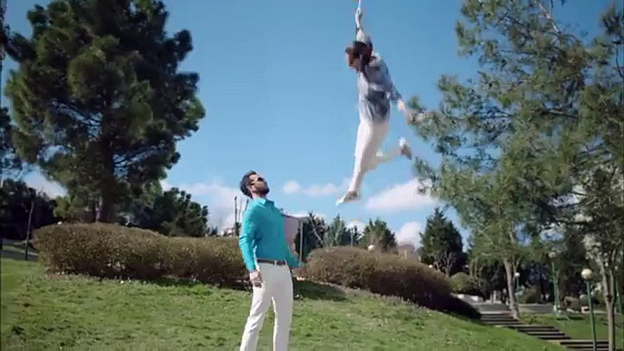 Colin s Murat Boz ve Elmira Reklamı