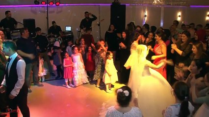 Tavuklari pişirmişem -) Gelin damat oyunu Dance battle at wedding