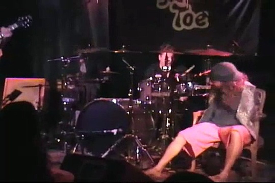 Big Toe plays live at Lestats- Shine  by Collective Soul