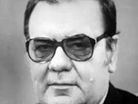 Петър Младенов