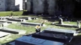 Brutal profanación del Cementerio de Pereiró, en Vigo