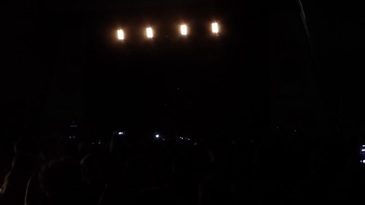 "Cant Help Falling in Love" Twenty One Pilots@Festival Pier Philadelphia 9/11/15