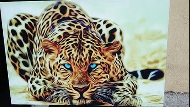 This Painting Is Incredible! Look What Happens After They Turn Off The Light!