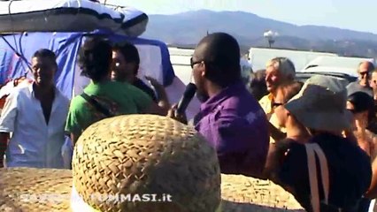 "Un gommone sul mare. Al piazzale Michelangelo" - video documentativo finale