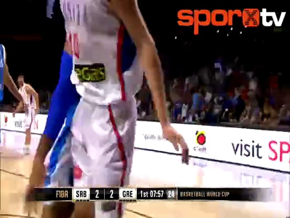 Kalinic,Bourousis'i poster yaptı!...