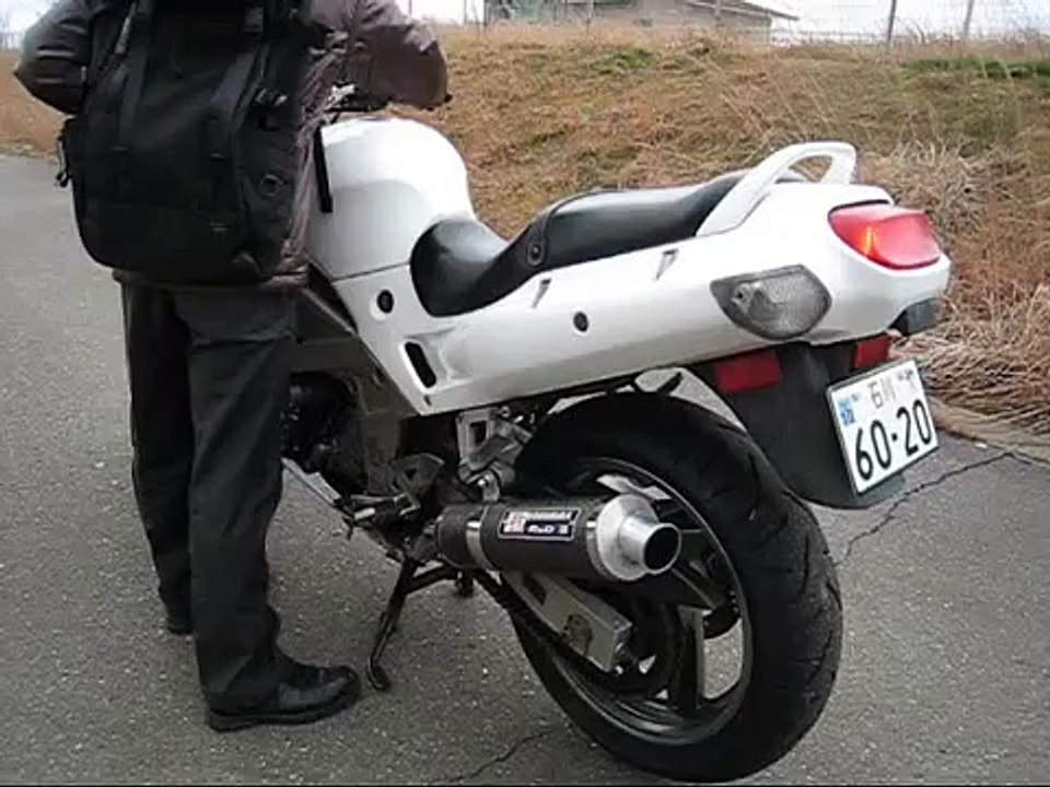 ZZR400