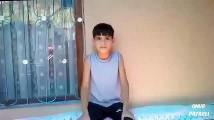 Kendini Korna Sanan Çocuk - Darari Darari (HD)