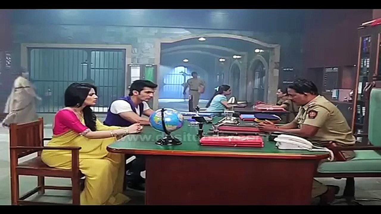 Meri Aashiqui Tum Se Hi-Ishani Hires A Shooter To Kill Ritika? 18 August 2015