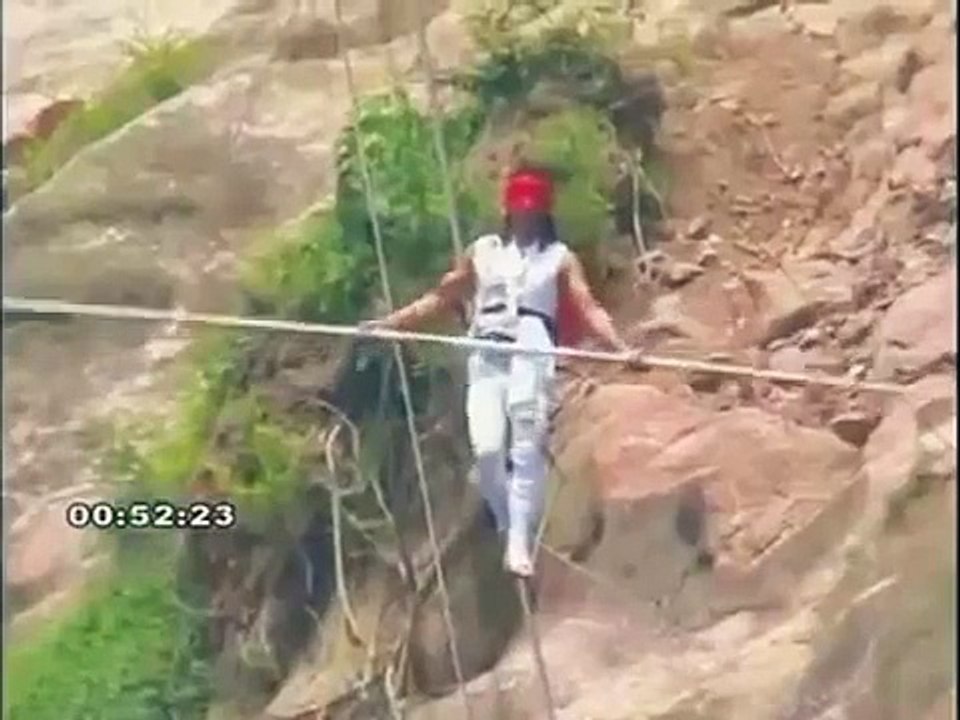 Chinese acrobats couldn't finish