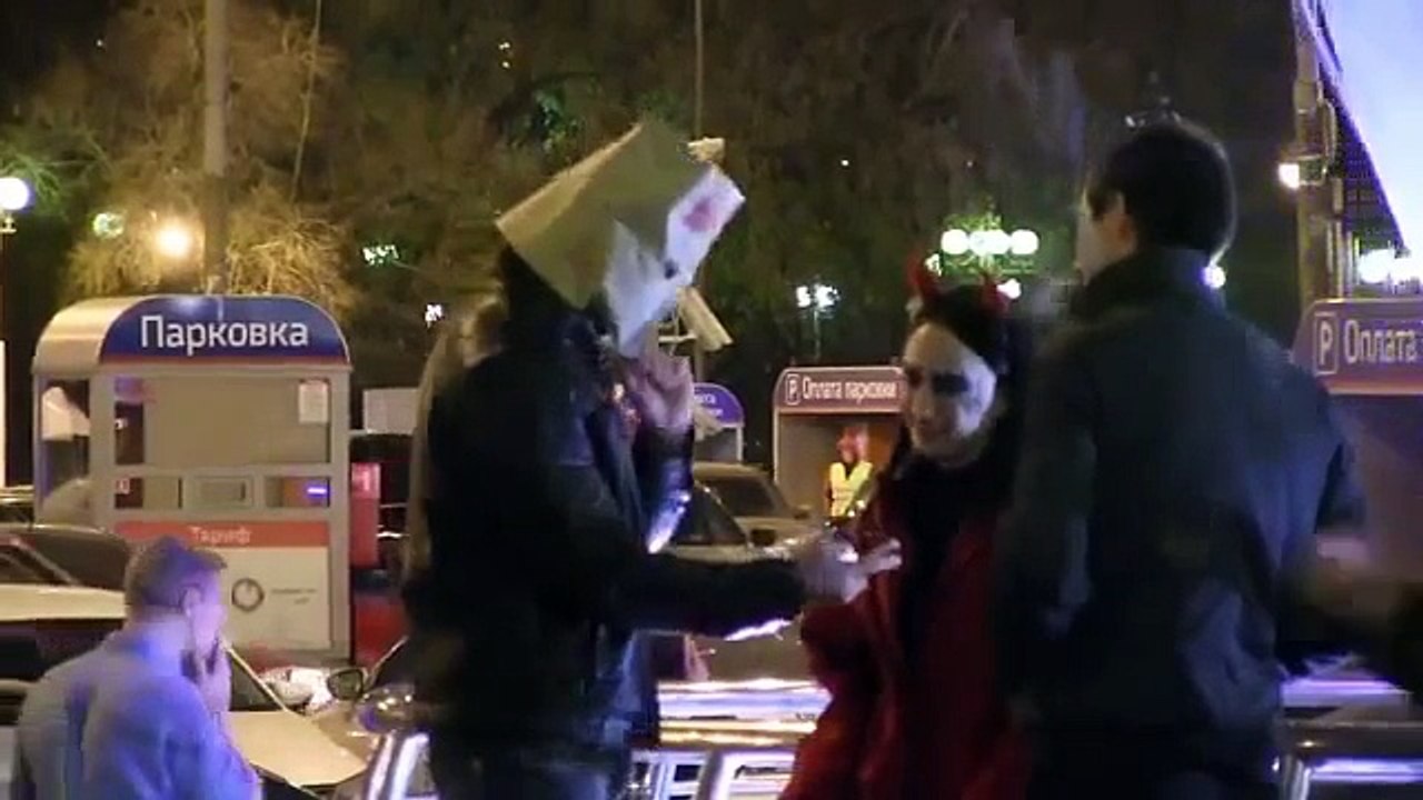 Picking Up HOT Girls Without Talking   Crazy Russian Pick Up Prank