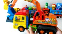 Pororo the Little Penguin fork  crane truck 뽀롱뽀롱 뽀로로 포크레인트럭 トラック ट्रक 卡车 грузови شاحنة (뽀로로 장난감 놀이)