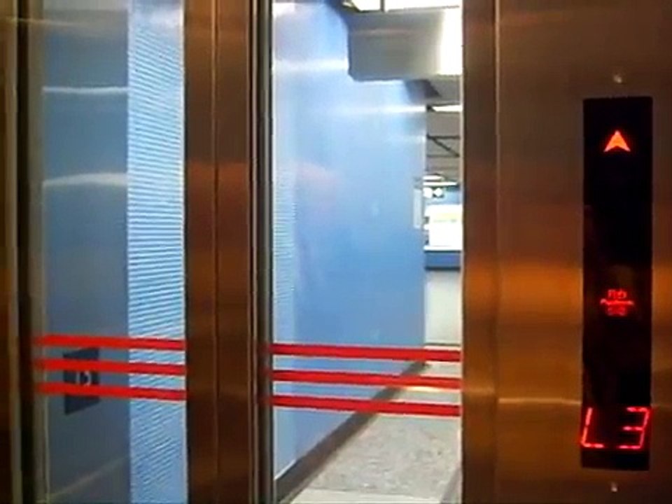 港鐵金鐘站通力(Kone)旁置式機房升降機