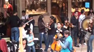 Flash mob en Centros Comerciales, Orquesta Sinfónica Nacional de Colombia. Bogotá.