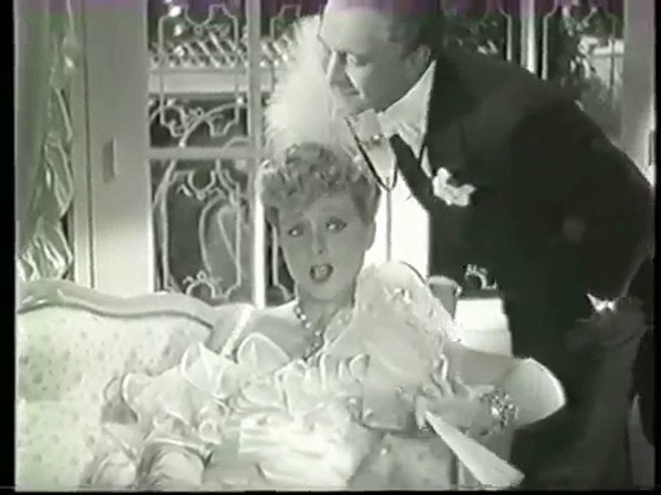 Yvonne PRINTEMPS dans le fim TROIS VALSES (1938) extrait