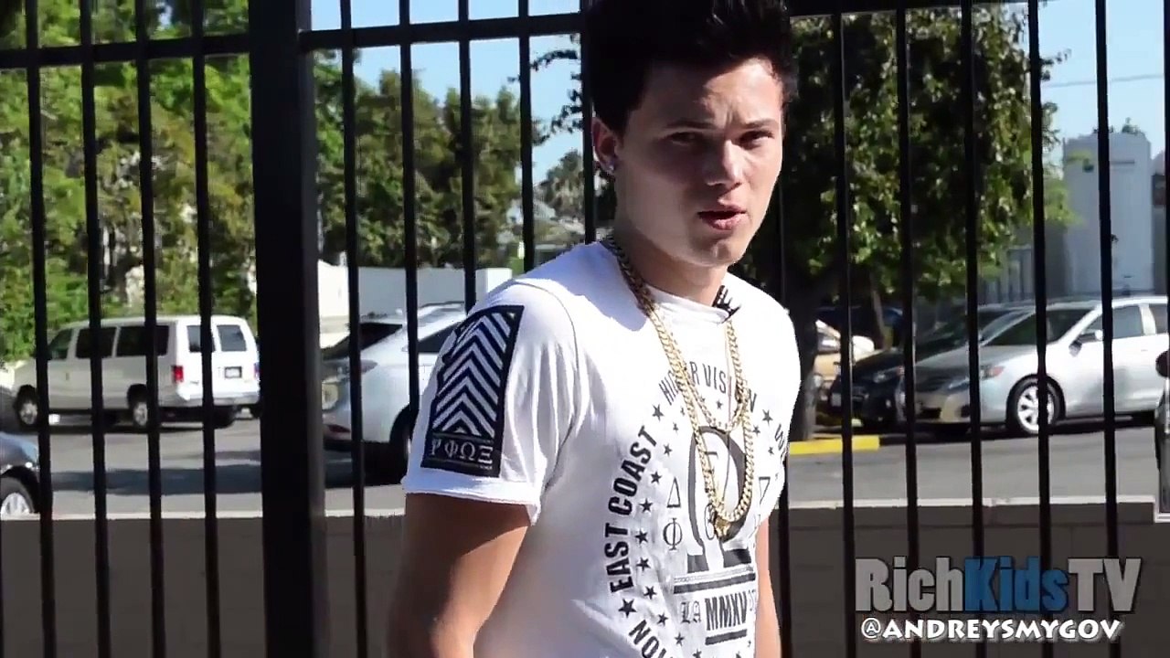 Rich VS Homeless Social Experiment