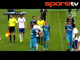 Zenit taraftarı çıldırdı, sahaya daldı!