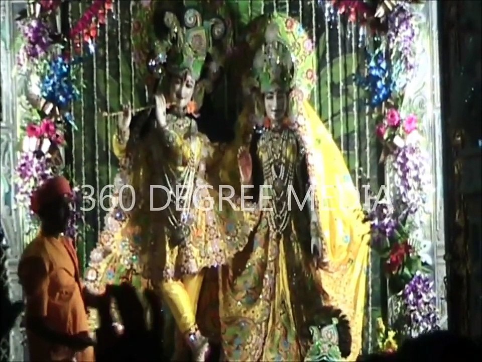 Mangal Aarti from Mathura Janmabhumi on the eve of Janamashtami - Bol Banke Bihari Then Ki Jai