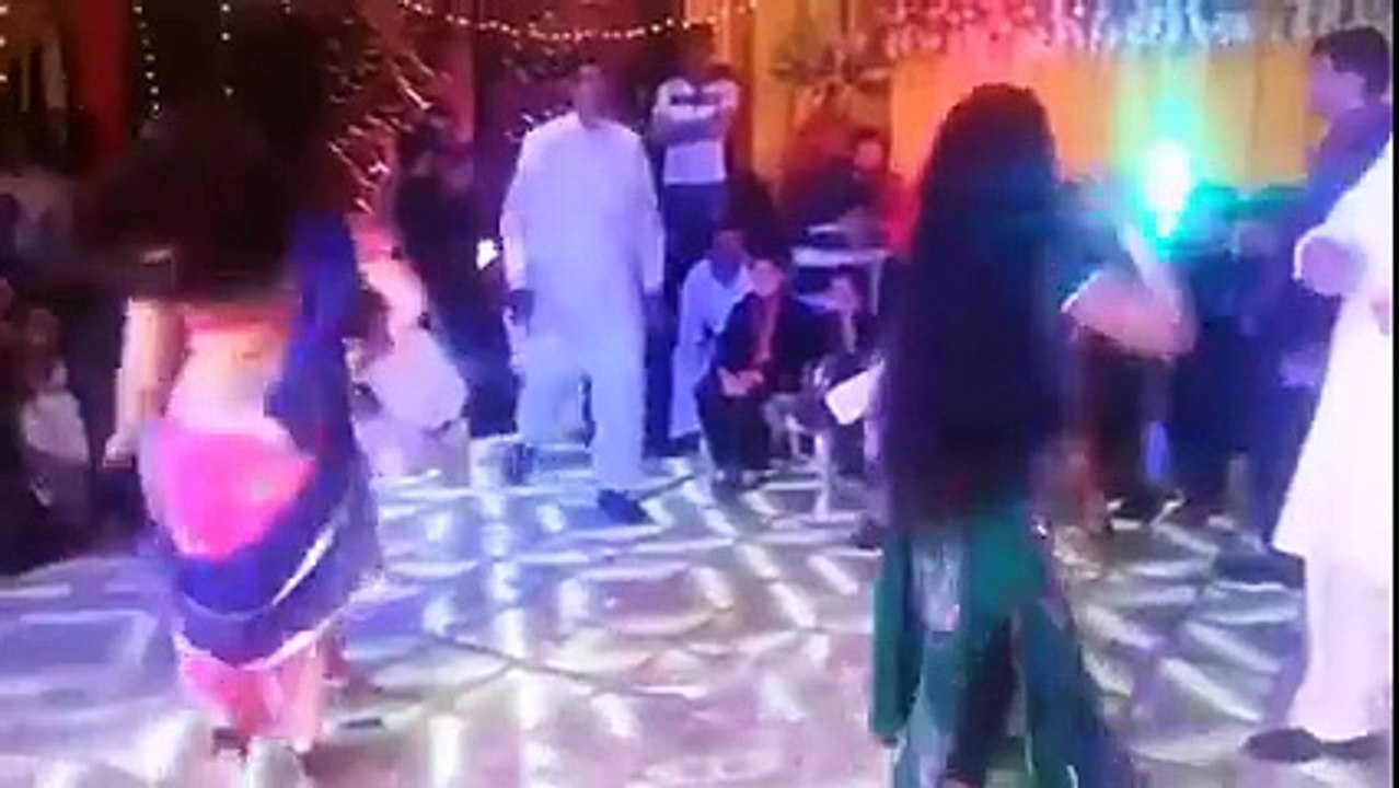 شہر کی پھلجھڑیاں دیکھیں ذرا