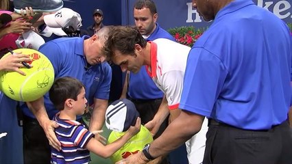 Roger Federer saves kid from crush US Open 2015