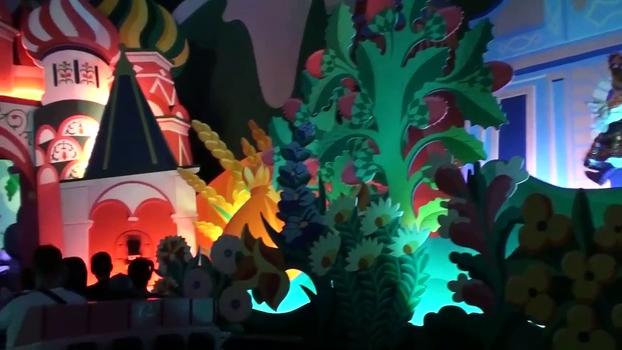 it's a small world at Disneyland Paris Complete Ridethrough Front Seat POV On-Ride