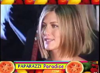 JENNIFER ANISTON makes glamorous arrival at People's Choice Awards - Part 1 of 2