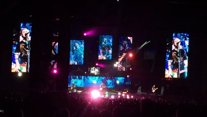 She's Kinda Hot - 5sos Raleigh 9/10/15