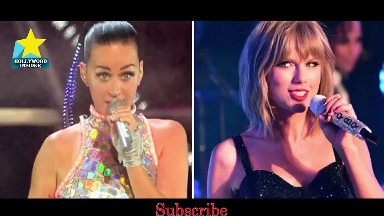 Katy Perry FLASHES Her ASS In Front Of Fans