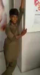 Pakistani Young Boy Singer Excellent Voice -HD