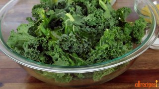 Snack Recipes   How to Make Cheesy Kale Chips