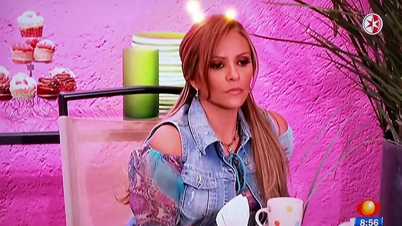 1N Daniela Castro habla de Angelique Boyer y Sebastian Rulli