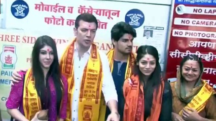 Aditya Pancholi's Family Visits Siddhivinayak