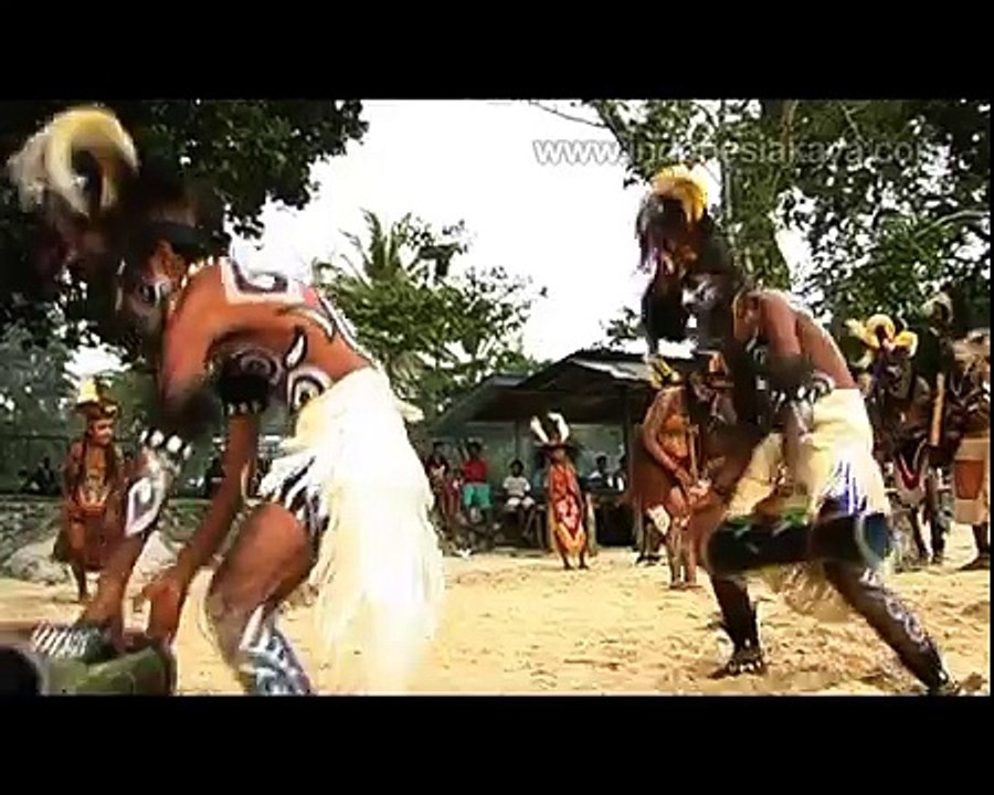 Dansa Adat Papua Barat