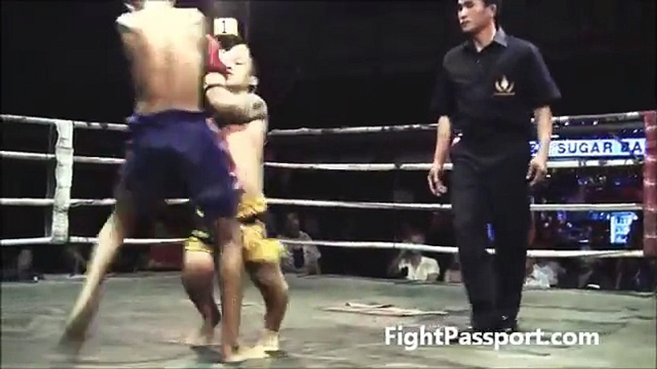 Most Entertaining Muay Thai Fight Ever!