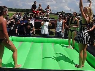 Slow Motion - Oil Wrestling - Match 4, Round 3 - 210fps