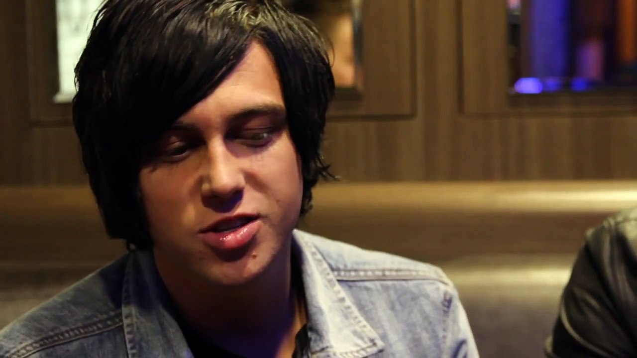 Sleeping With Sirens - Meaning Behind "The Strays"