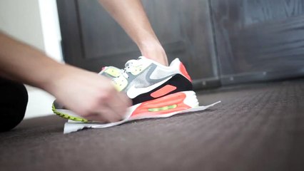 Cleaning Nike Air Max 90 Volt/Infrared WP (DIRTY!) - Jason Markk Wipes