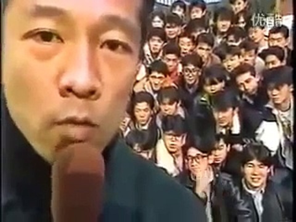 Japanese prank Funny 100 people lie down all at once suddenly