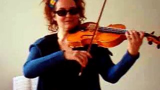 Yael´s Blog: me practising the viola  part 1