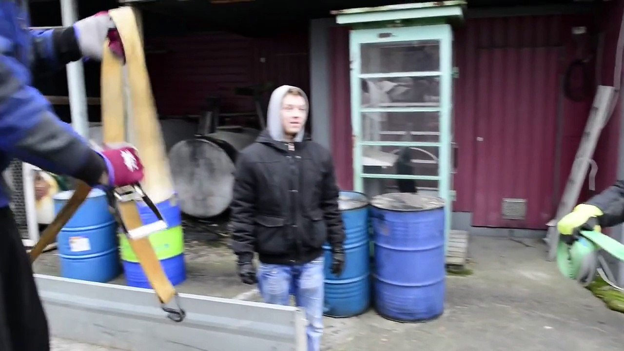 Maailmanlopun Vehkeet - Episode One - New Toys